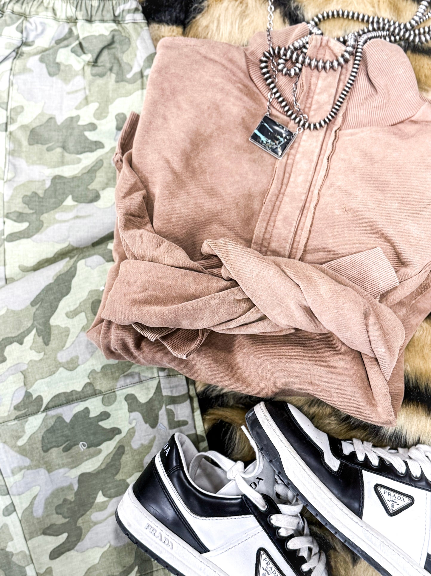 Fargo Snow Washed Pullover – Mocha Mousse